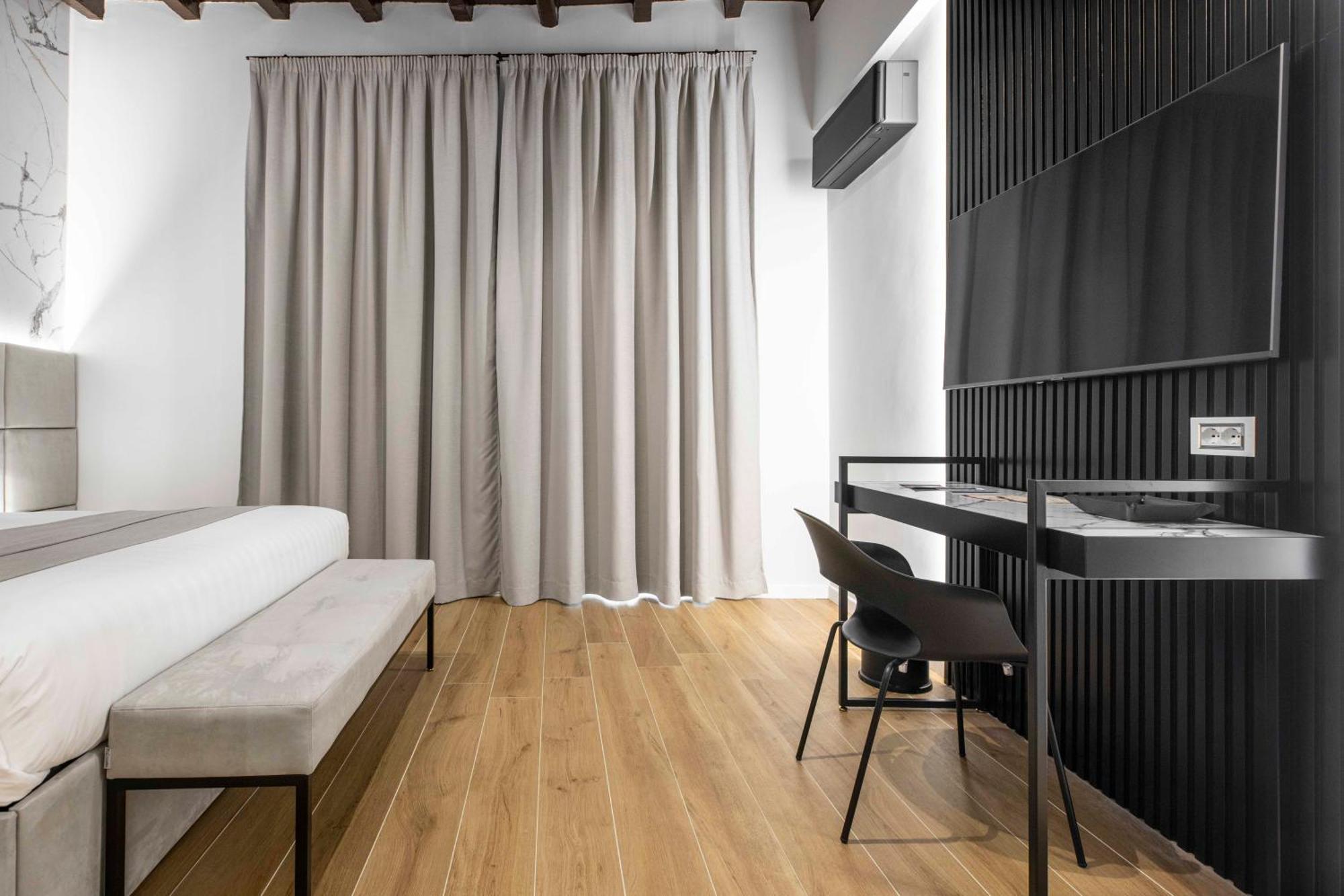 Home At Rome Luxury Navona 2 Bagian luar foto
