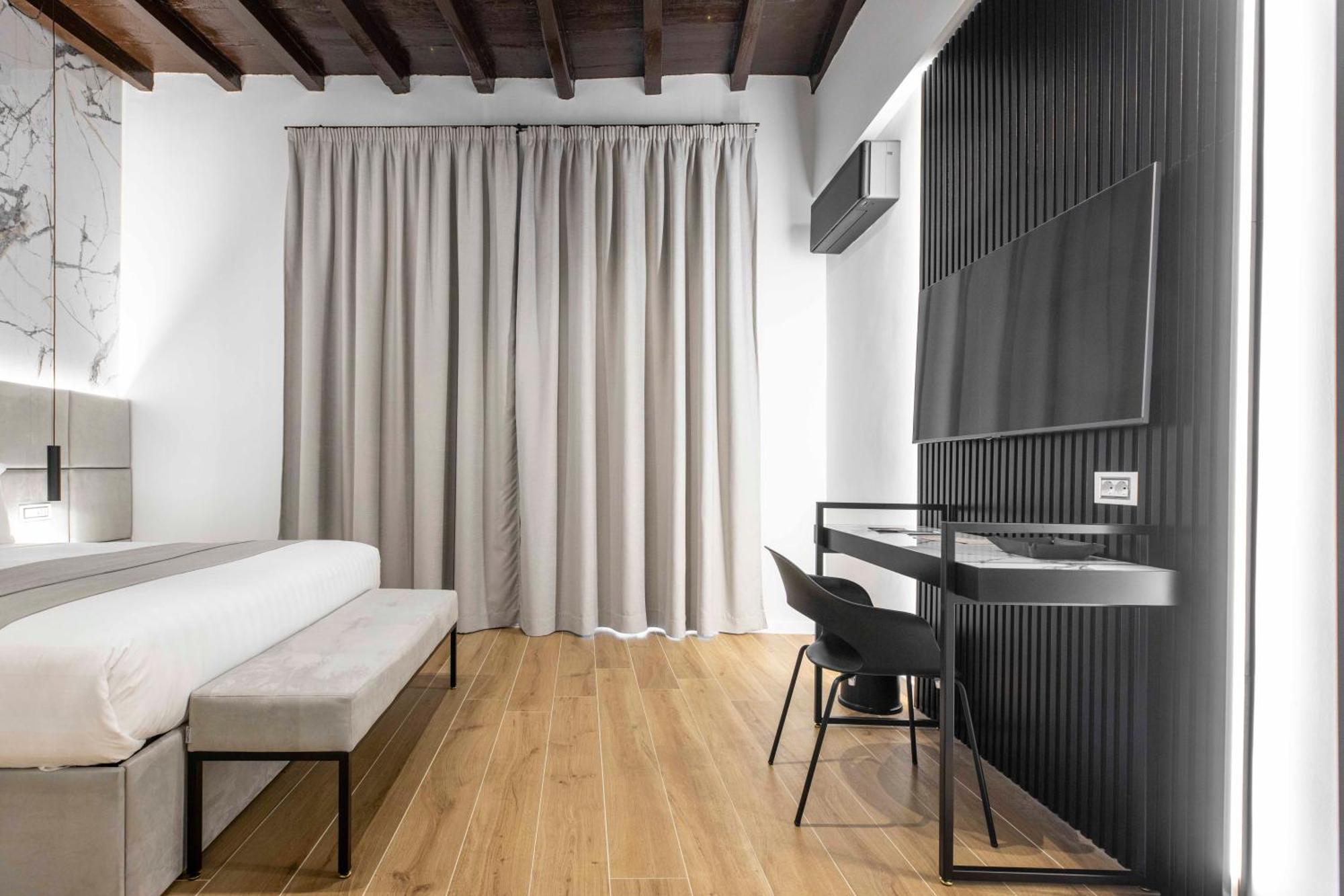 Home At Rome Luxury Navona 2 Bagian luar foto