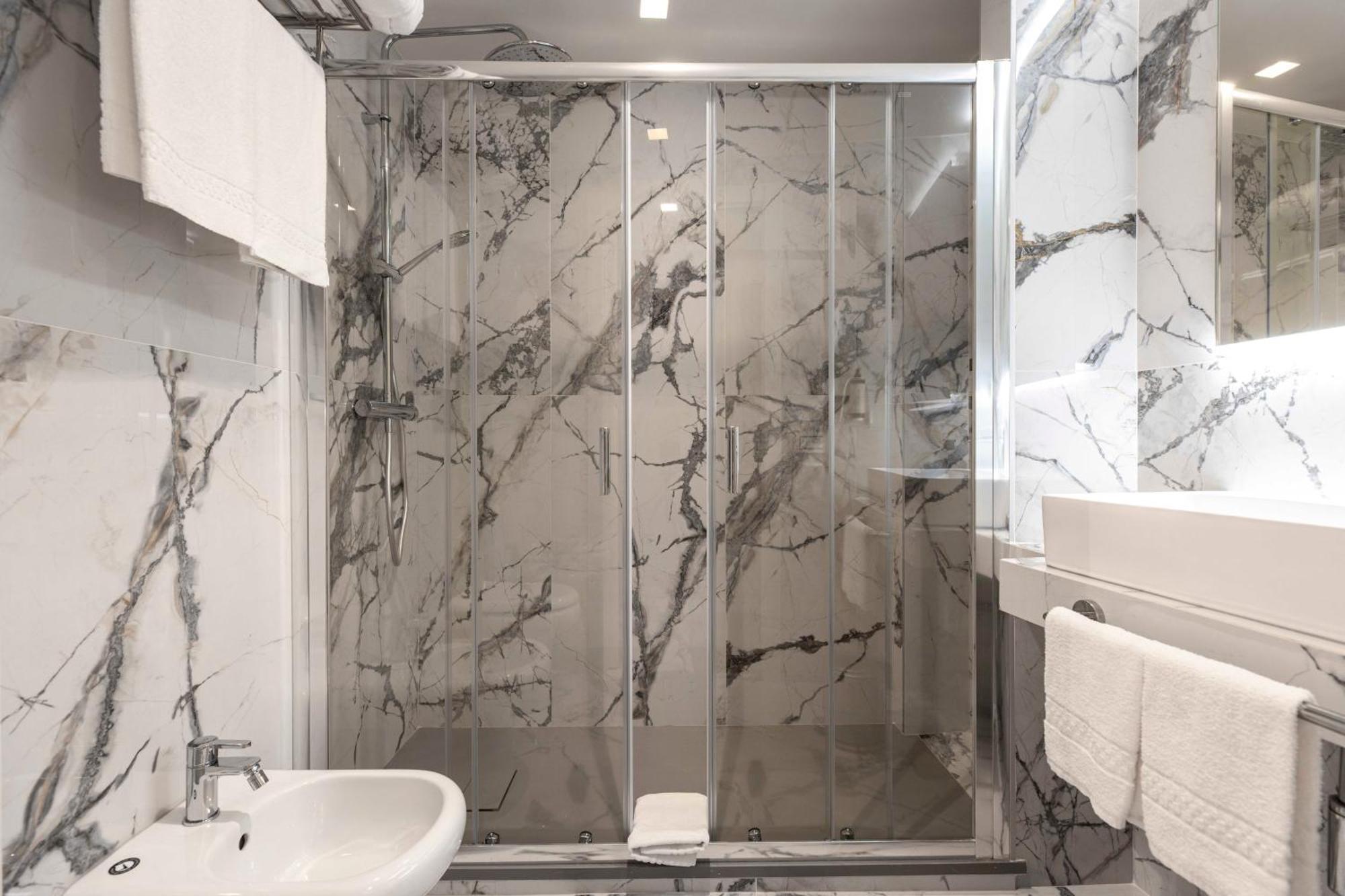 Home At Rome Luxury Navona 2 Bagian luar foto
